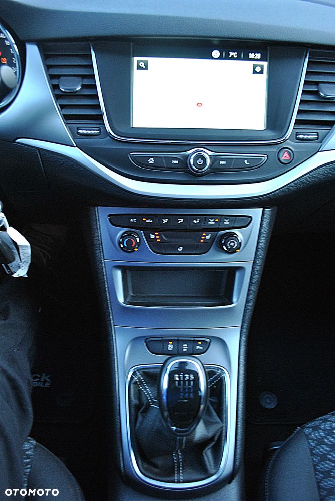 Opel Astra 1.2 Turbo Start/Stop Business Edition - 23