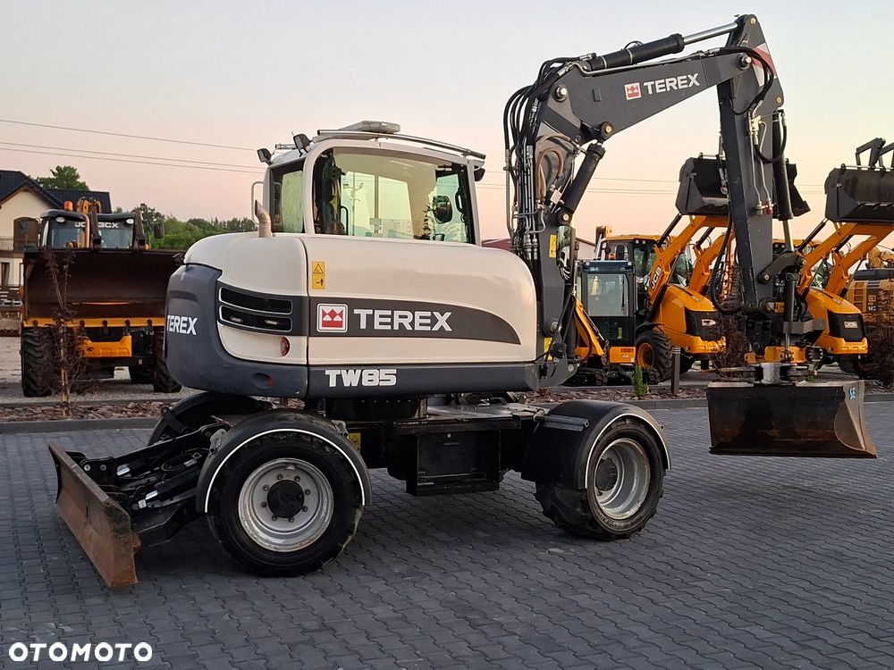 Terex SCHAEFF TW85 ROTOTILT ze szczypcami - 12