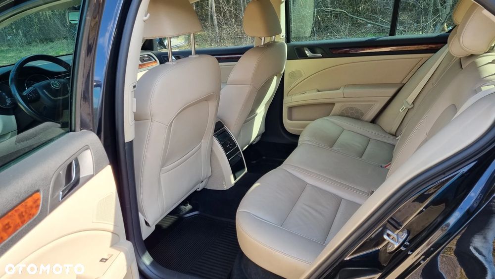 Skoda Superb 2.0 TDI Exclusive - 4