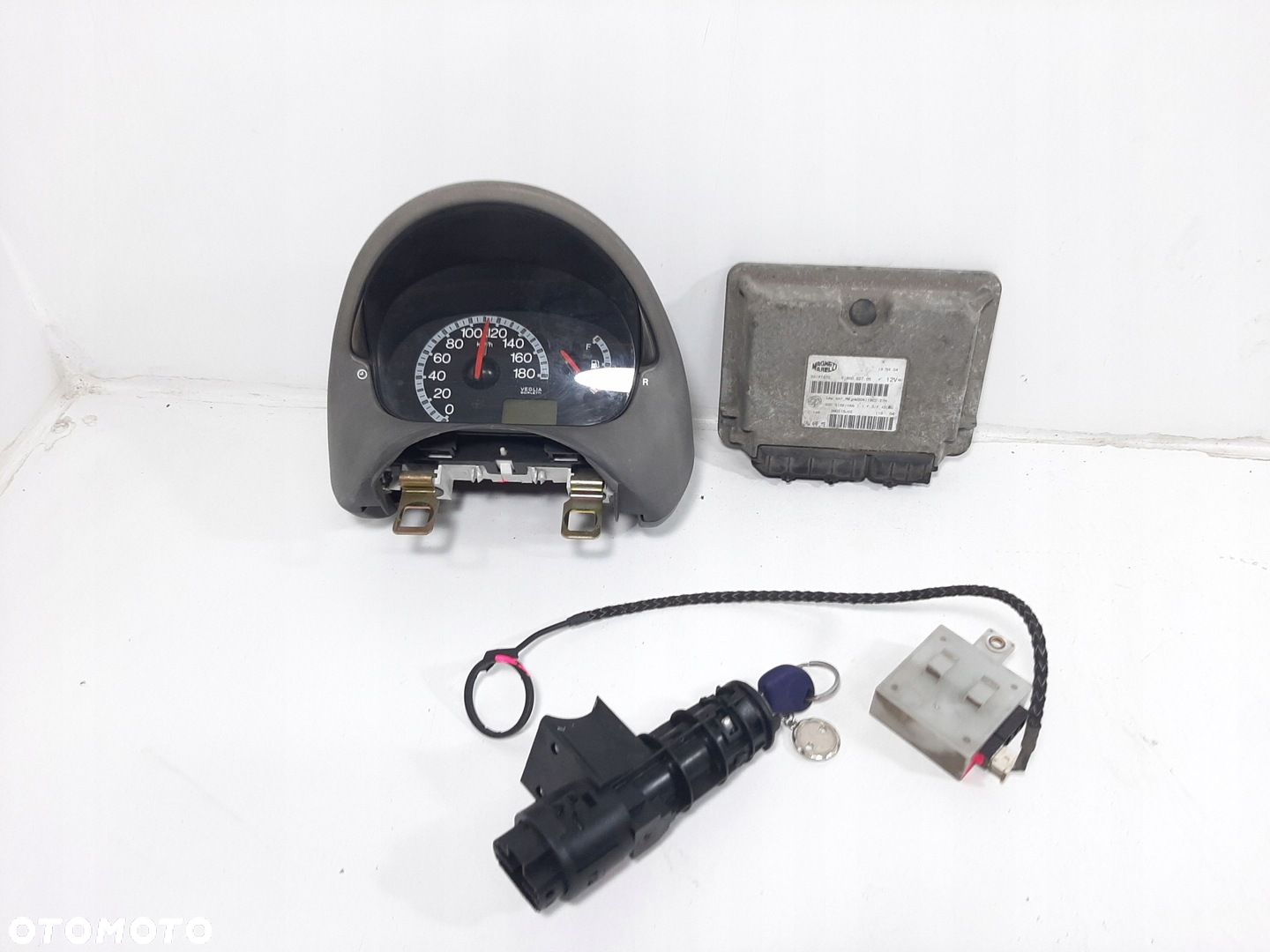 FIAT SEICENTO 1.1 8V 04R ZESTAW STARTOWY STEROWNIK SILNIKA 55187372 - 2