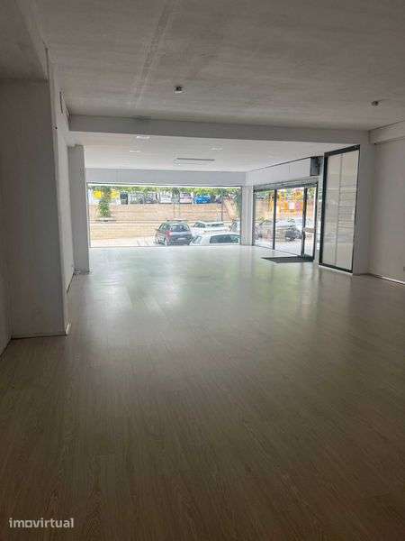 Arrendo espaço comercial/escritórios     Arcos de Valdevez - Grande imagem: 2/3