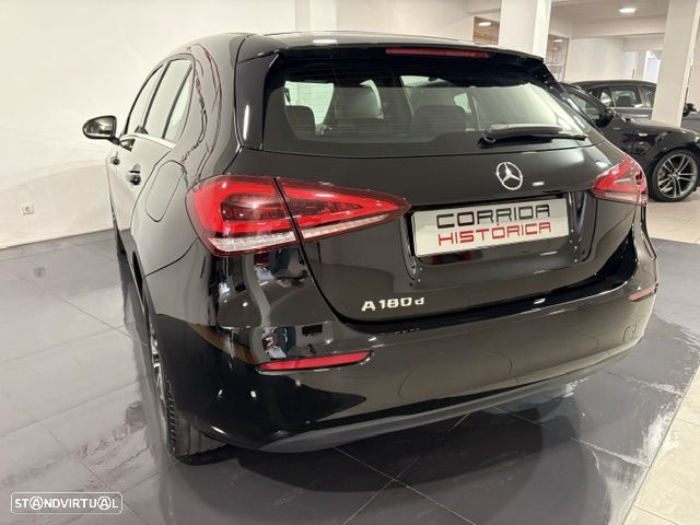 Mercedes-Benz A 180 d Style Plus - 24