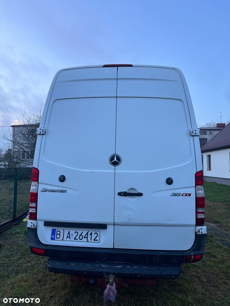 Mercedes-Benz Sprinter - 4