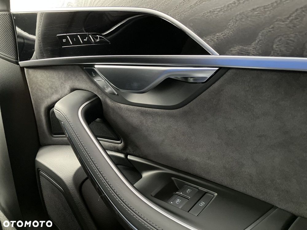 Audi A8 - 26
