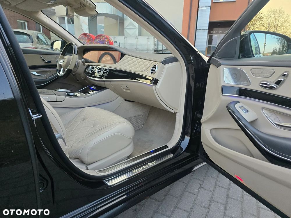 Mercedes-Benz Klasa S 560 4-Matic L 9G-TRONIC - 24
