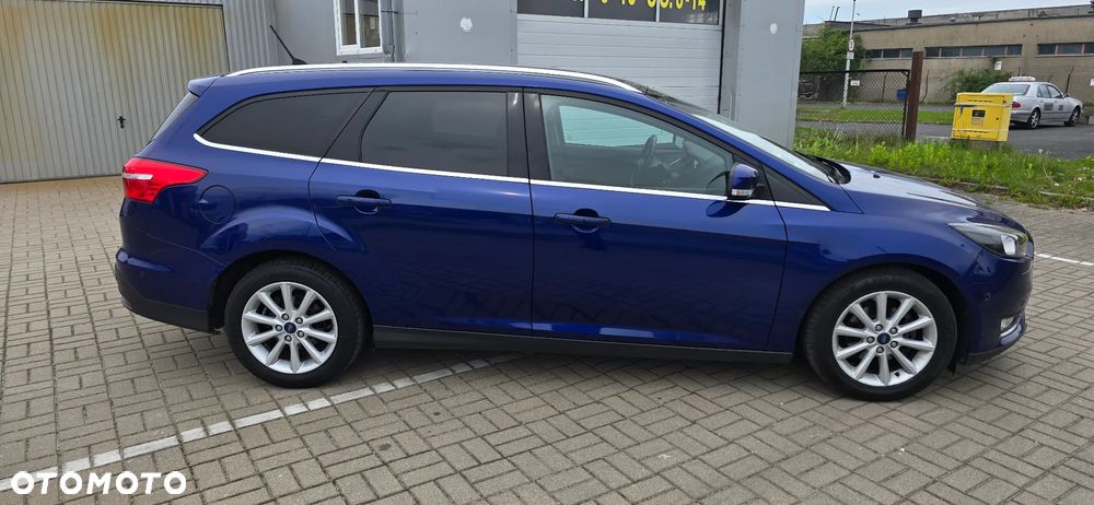 Ford Focus 1.0 EcoBoost Titanium - 10
