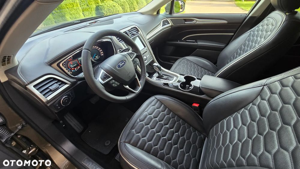 Ford Mondeo Vignale 2.0 EcoBoost - 32