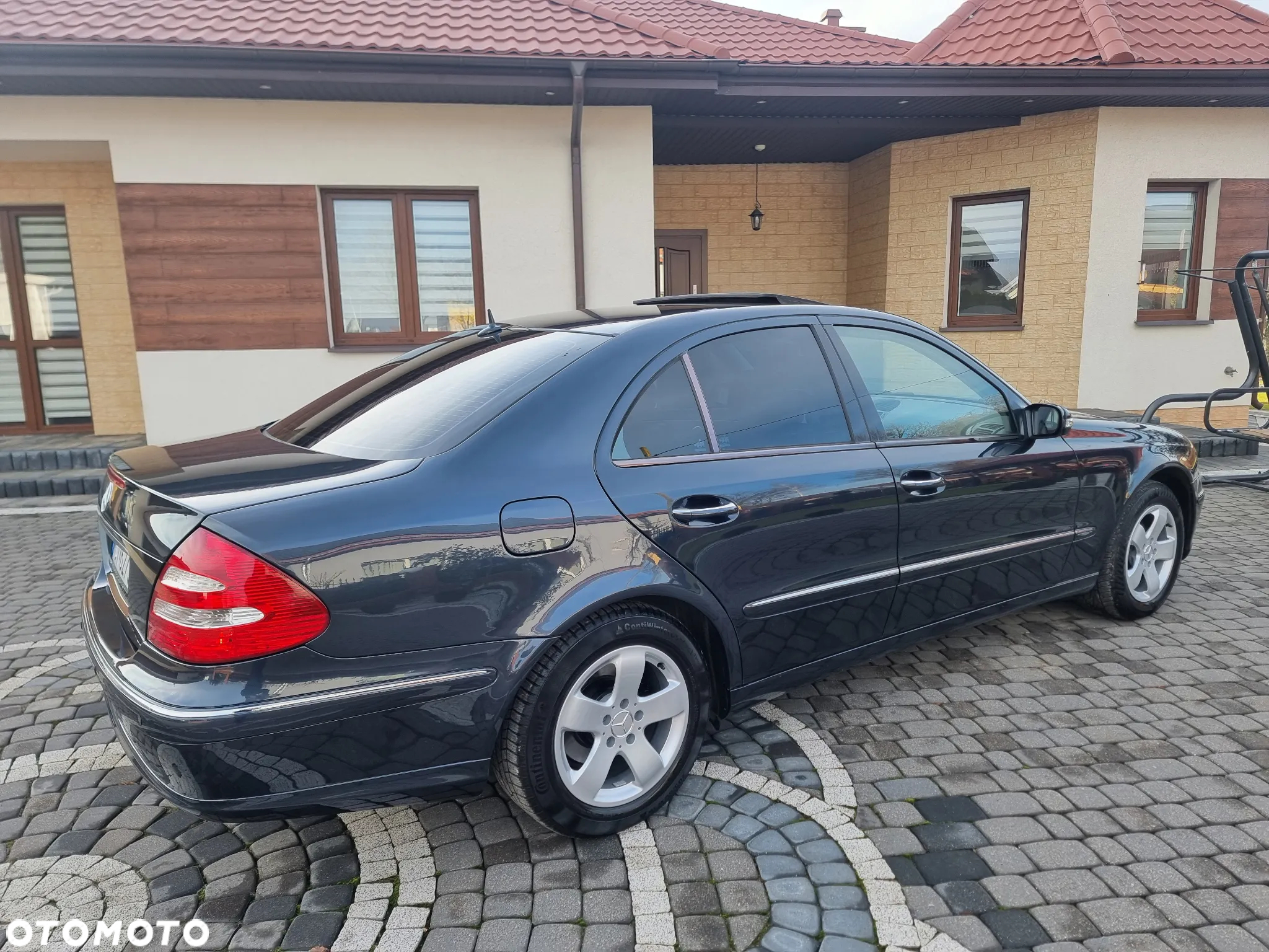Mercedes-Benz Klasa E 240 4-Matic Avantgarde - 5