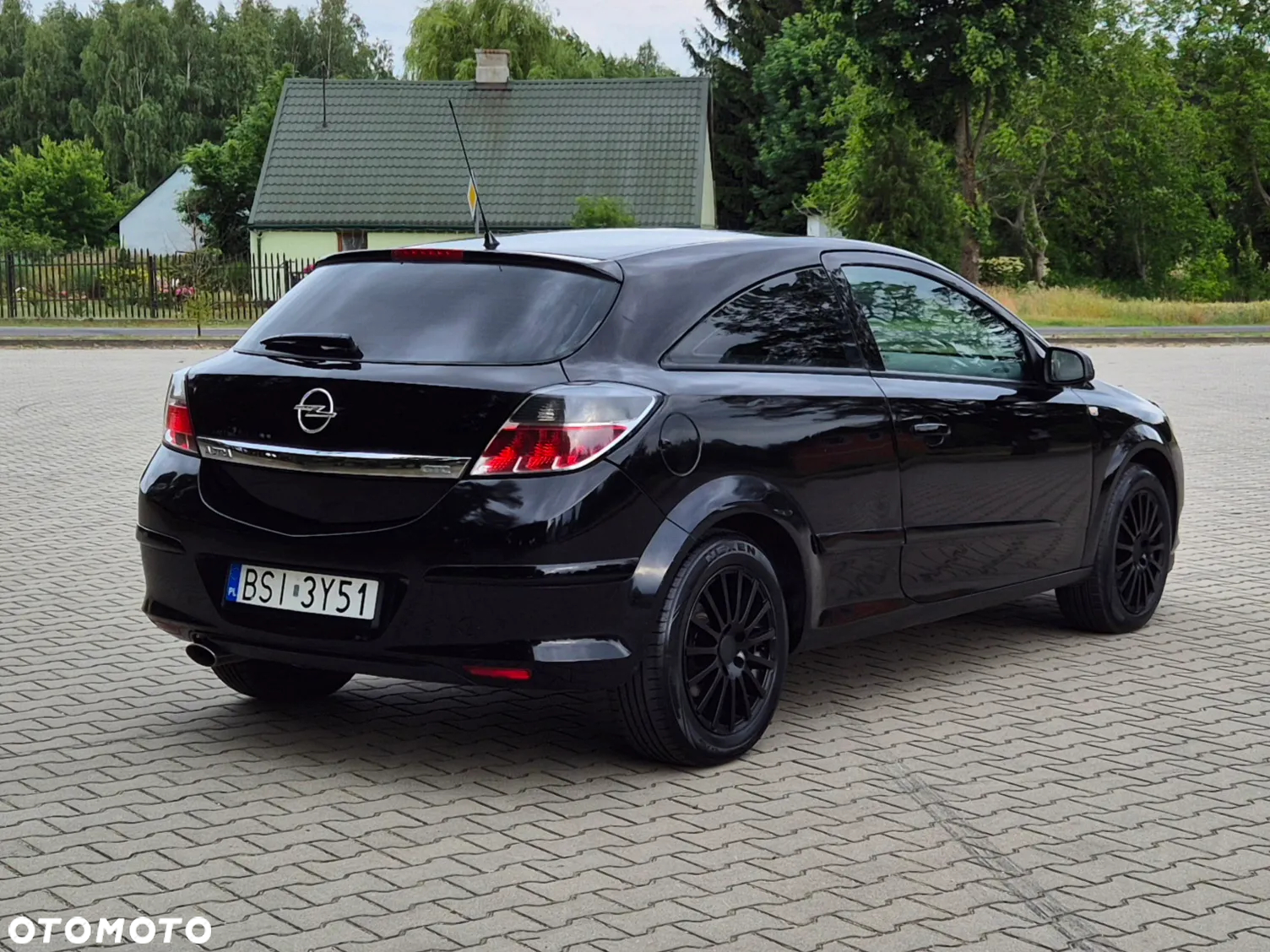Opel Astra III GTC 1.8 Sport - 13