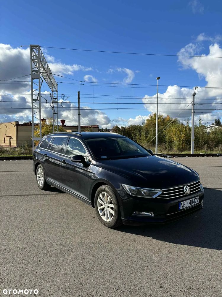 Volkswagen Passat - 4
