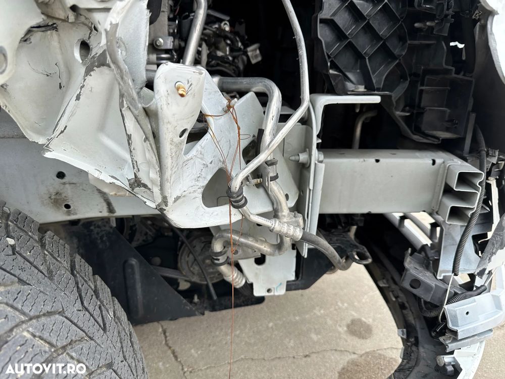 Renault Trafic 2.0 Blue dCi 110 S&S L2 8+1 Zen - 36