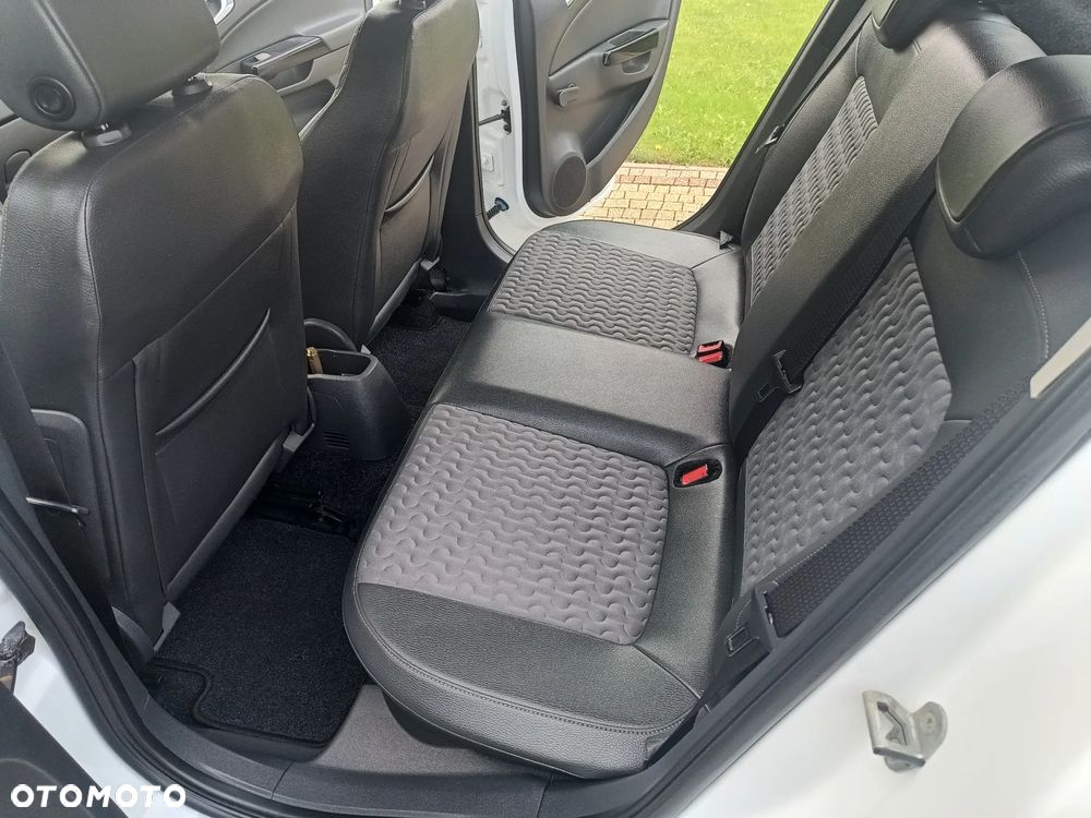 Opel Corsa 1.2 16V Cosmo S&S - 10