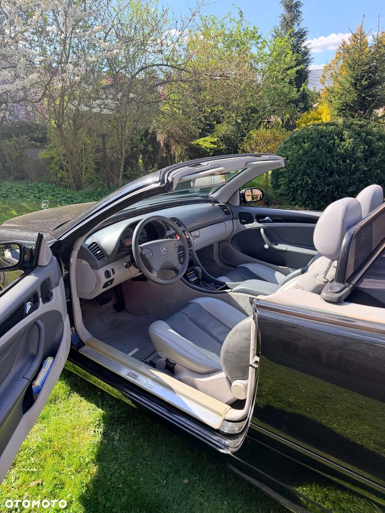 Mercedes-Benz CLK - 4