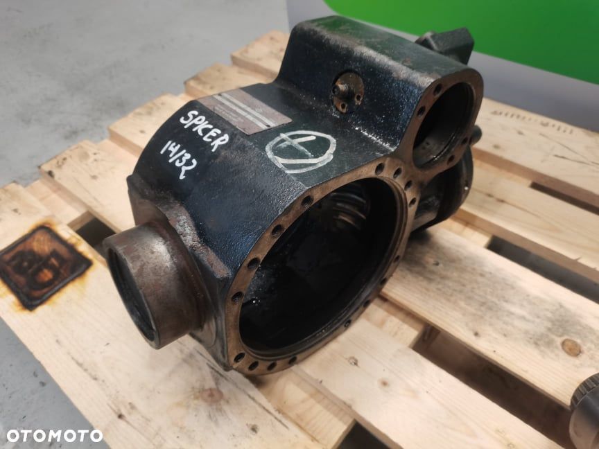 Środek mostu Spicer 14X32 {211 239} - 5
