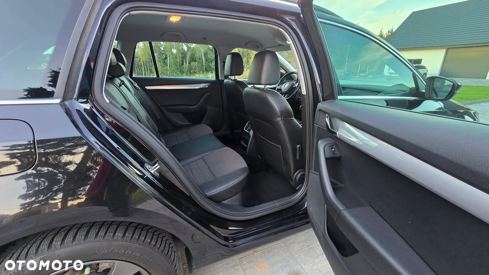 Skoda Octavia 1.4 TSI Elegance DSG - 11