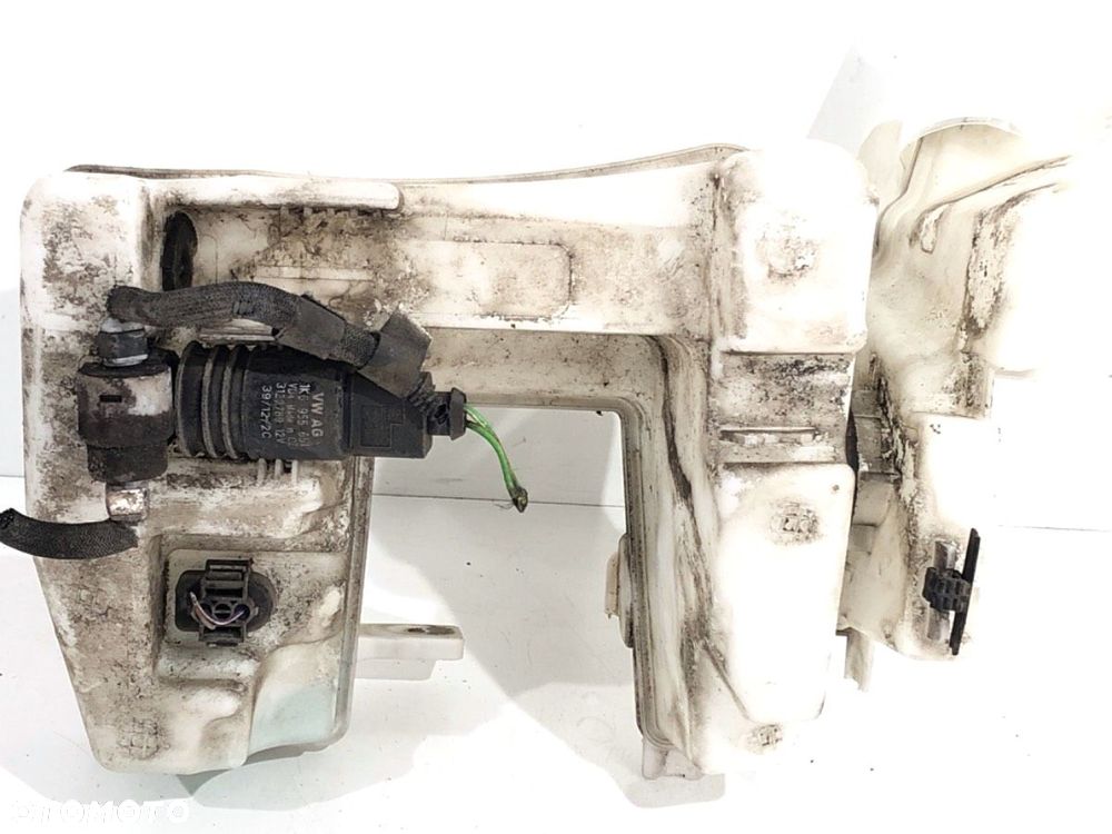 ZBIORNIK SPRYSKIWACZY  VW PASSAT B7 Variant (365) 2010 - 2015 1.8 TSI 118 kW [160 KM] benzyna 2010 - - 4