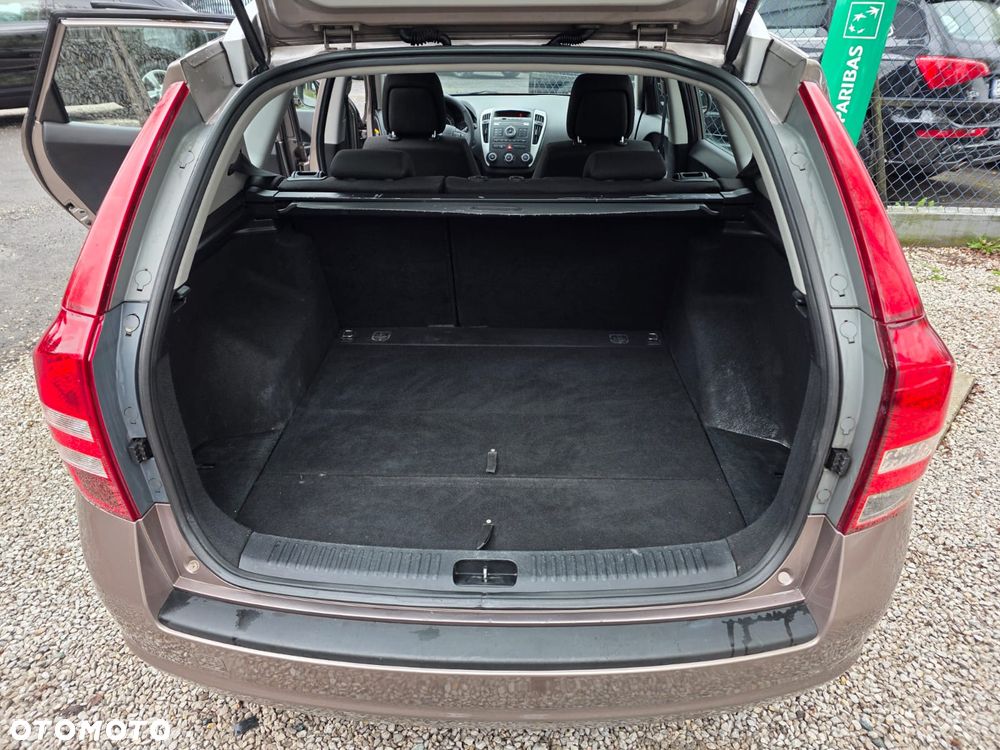 Kia Ceed 1.6 Comfort - 11