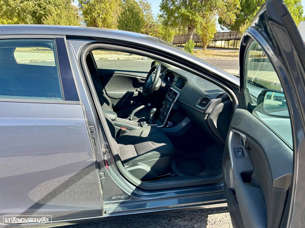 Volvo V40 D2 - 14