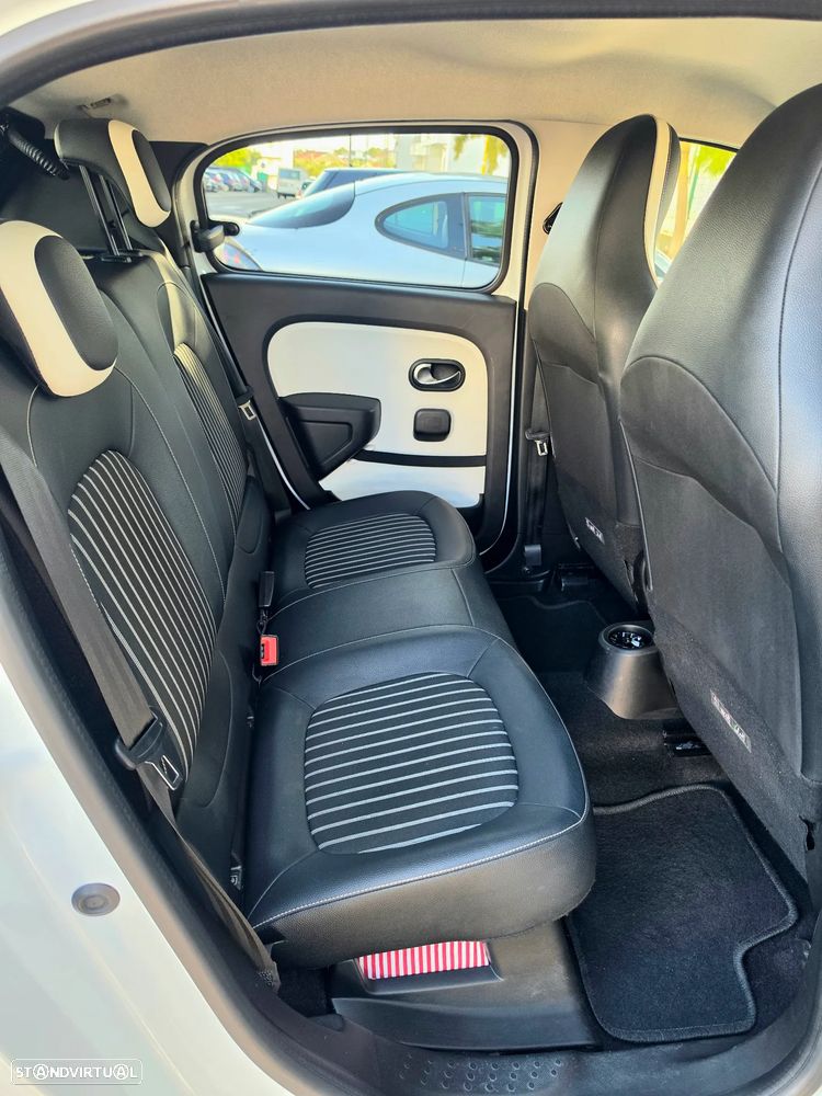 Renault Twingo Z.E. 22 Intens - 12