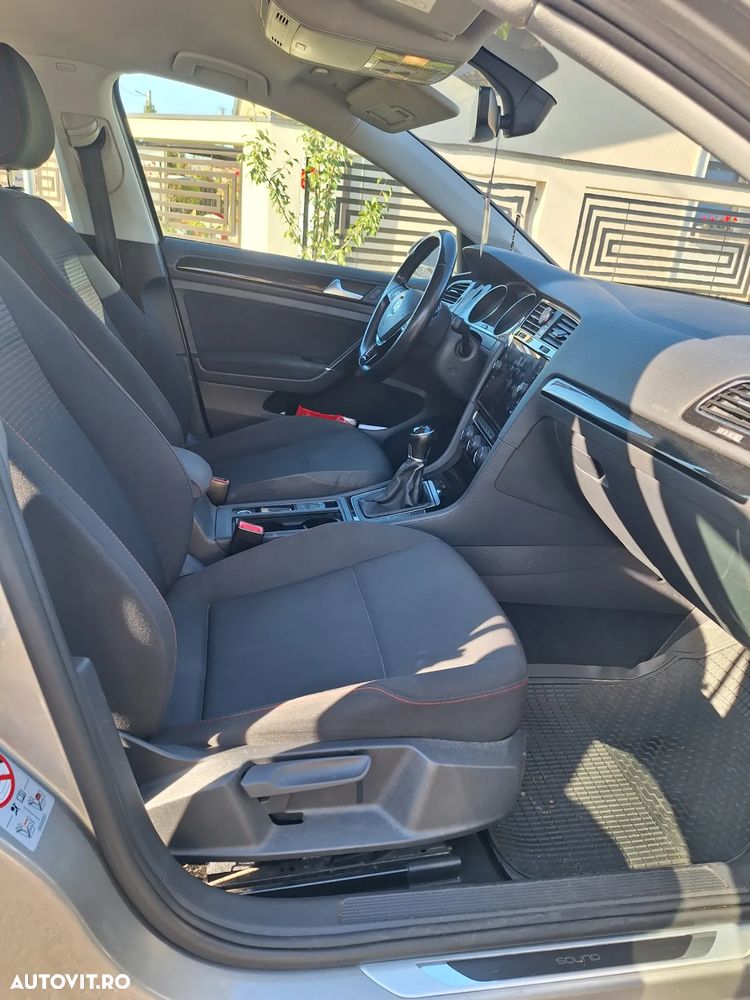 Volkswagen Golf 1.6 TDI Sound - 9