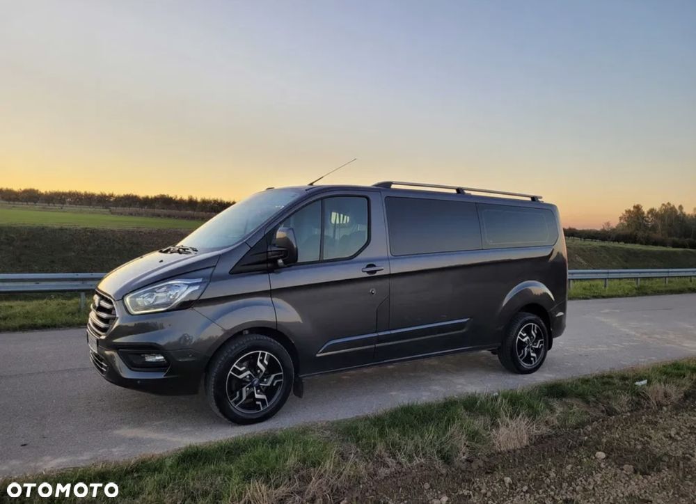 Ford TRANSIT CUSTOM - 1