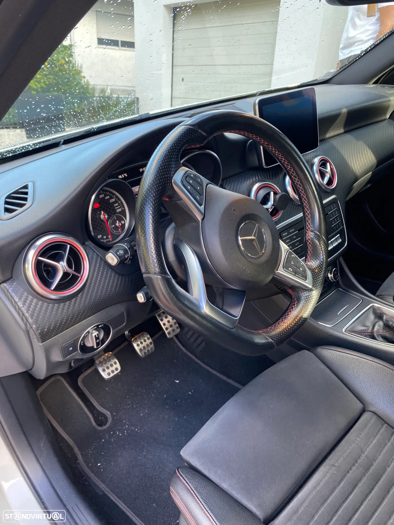 Mercedes-Benz A 160 d AMG Line - 16