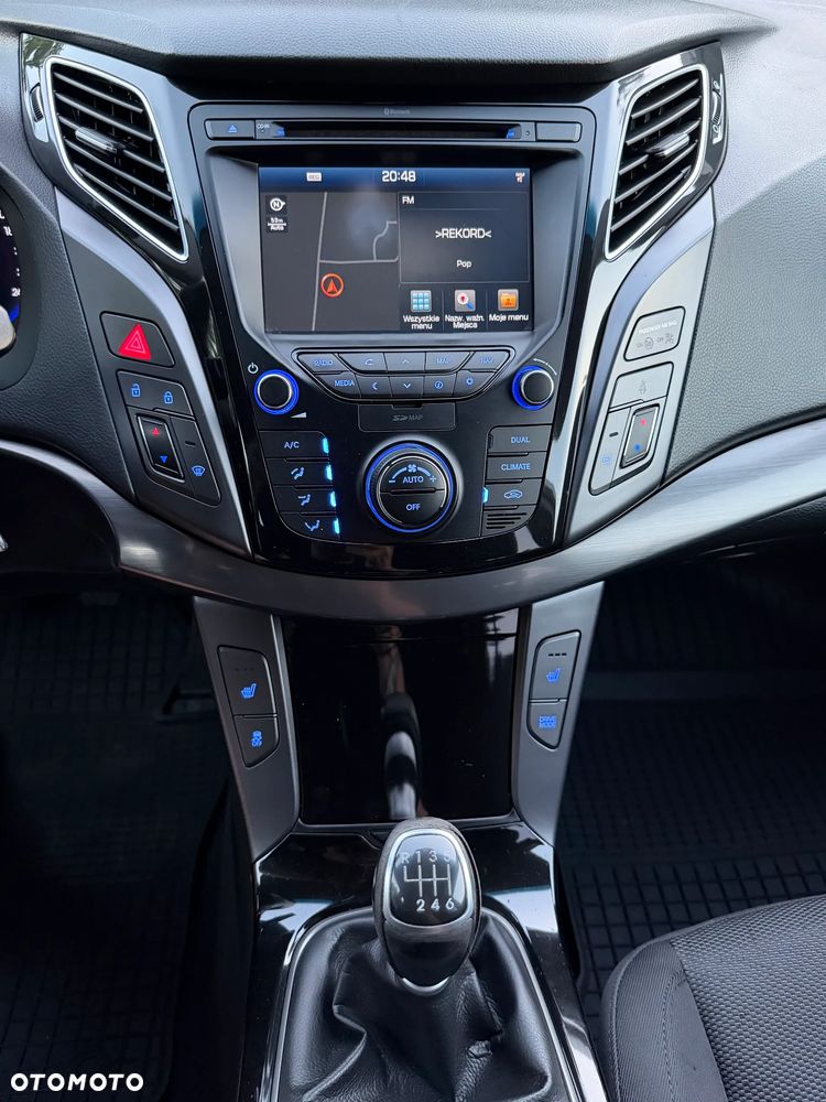 Hyundai i40 Kombi blue 1.7 CRDi Family - 33