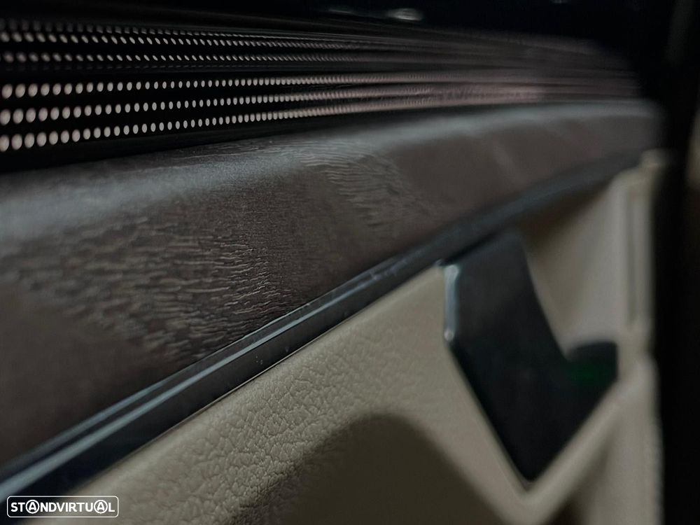 VW Touareg 3.0 TDI V6 Elegance Plus - 17