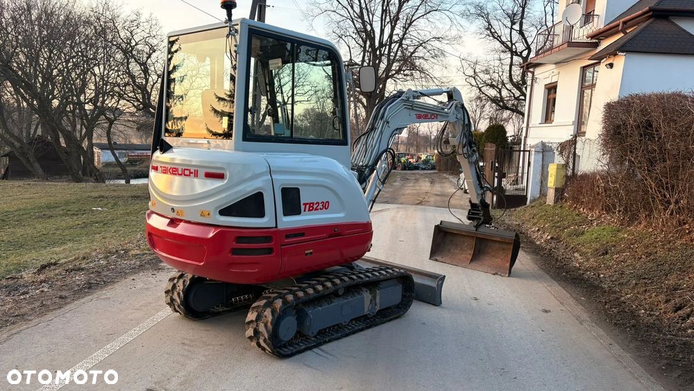 Takeuchi TB230 - 4