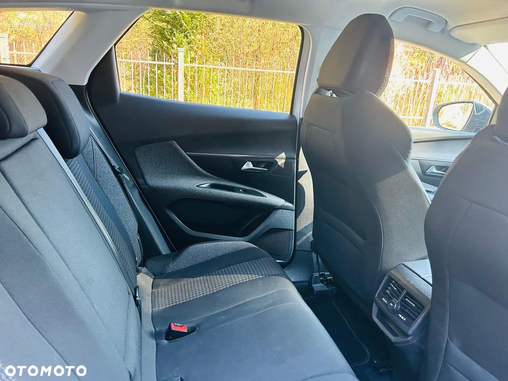 Peugeot 3008 1.6 BlueHDi Allure S&S - 13