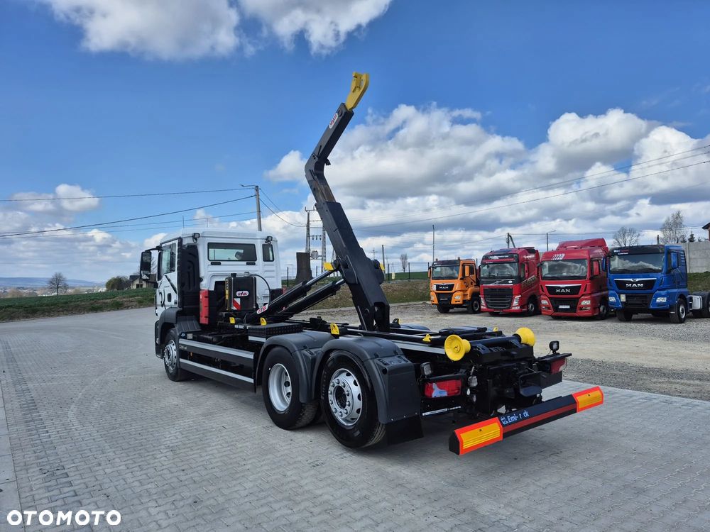 MAN TGS 26.460 / HAKOWIEC/ HYVA / OŚ SKRETKA - 17
