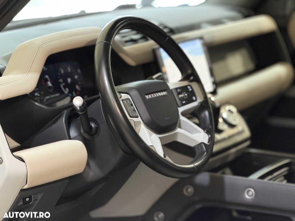 Land Rover Defender - 5