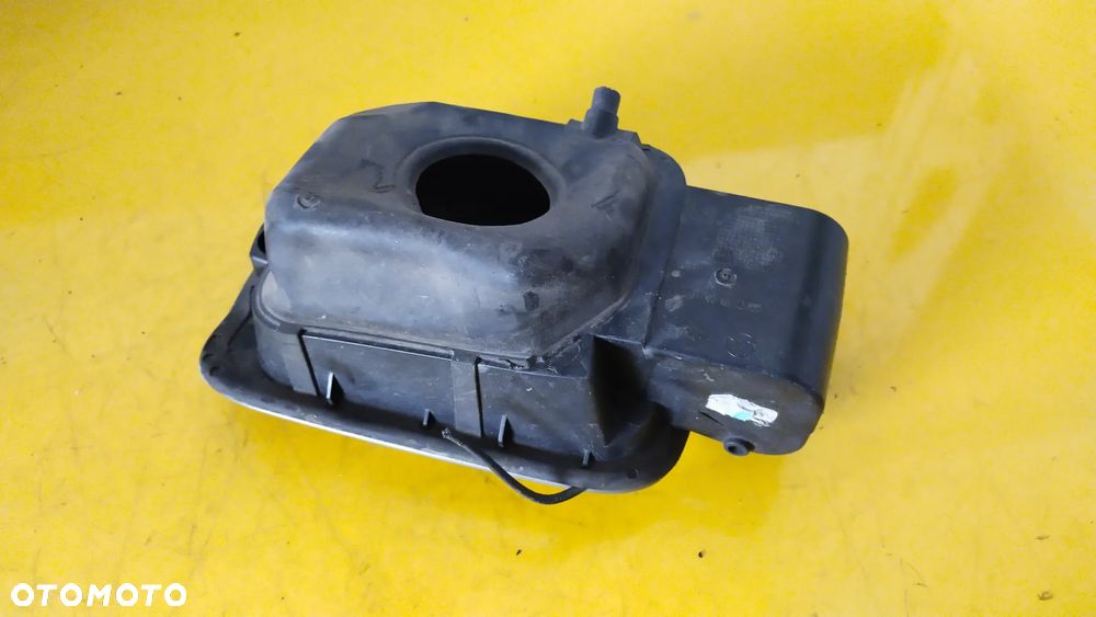 SKODA SUPERB KLAPKA WLEW PALIWA - 2