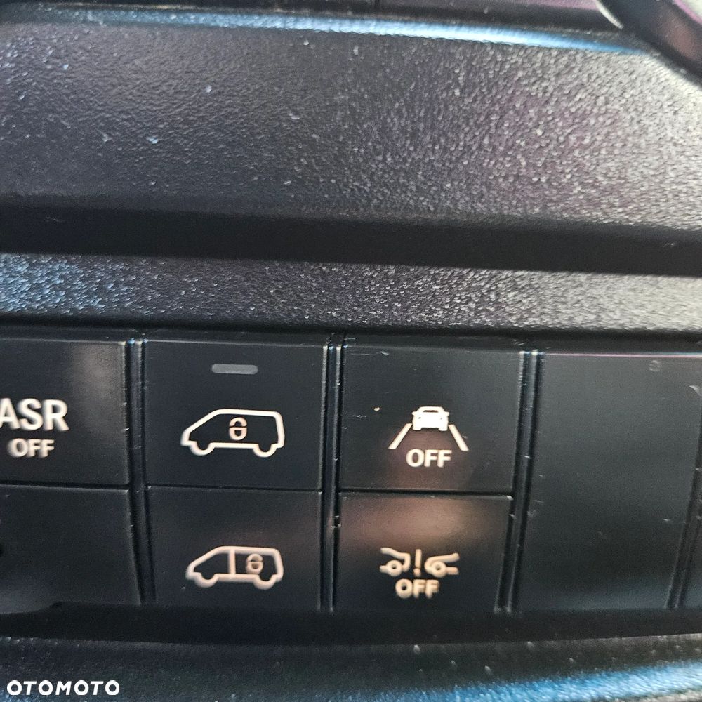 Mercedes-Benz Sprinter - 21