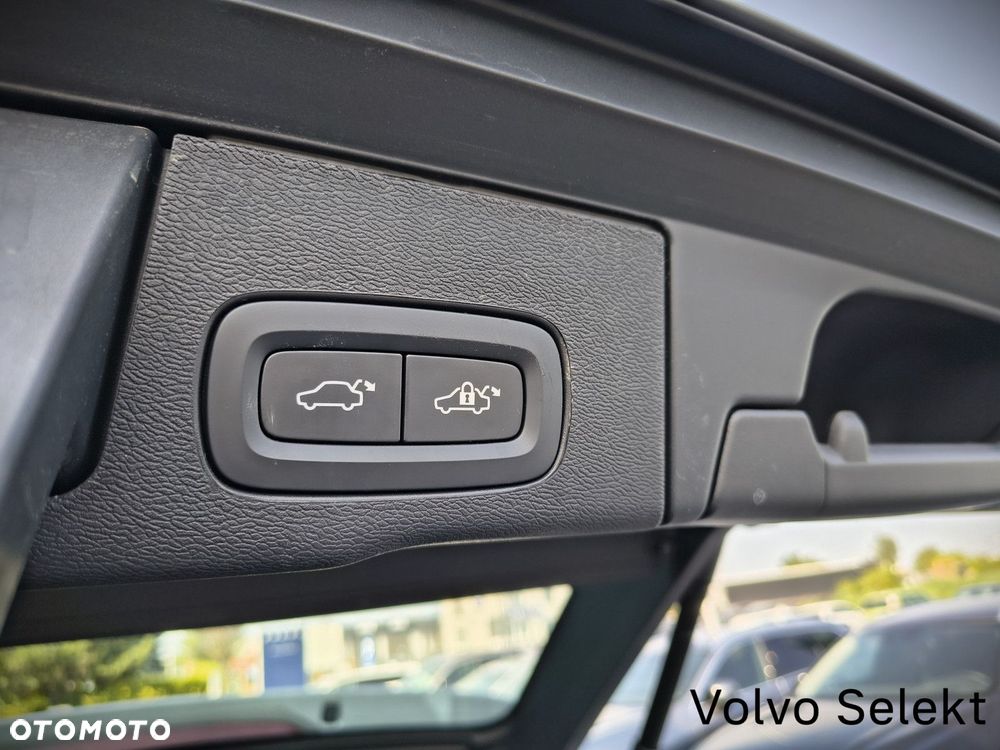 Volvo XC 60 - 30