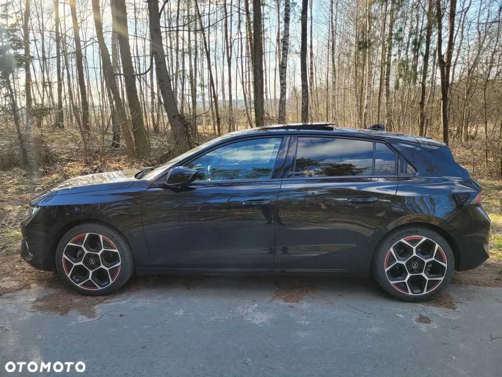 Opel Astra 1.2 Turbo Automatik GS Line - 2