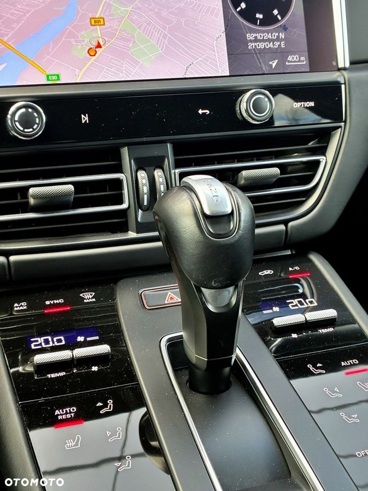 Porsche Macan - 26