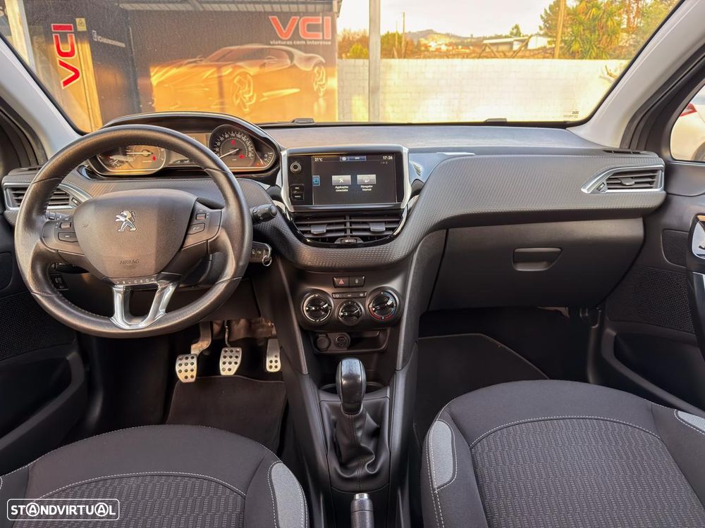 Peugeot 208 1.2 PureTech Style - 17