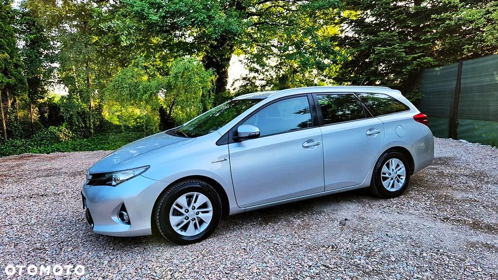 Toyota Auris 1.8 HSD Luna - 24
