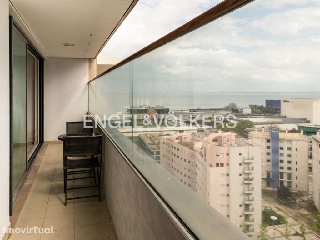 Apartamento T3 com Vista Rio no Parque das Nações - Grande imagem: 2/28
