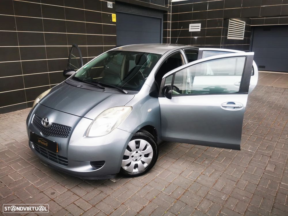 Toyota Yaris 1.0 VVT-i AC - 4