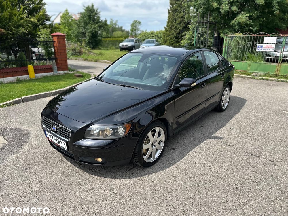 Volvo S40 2.4 Momentum - 1