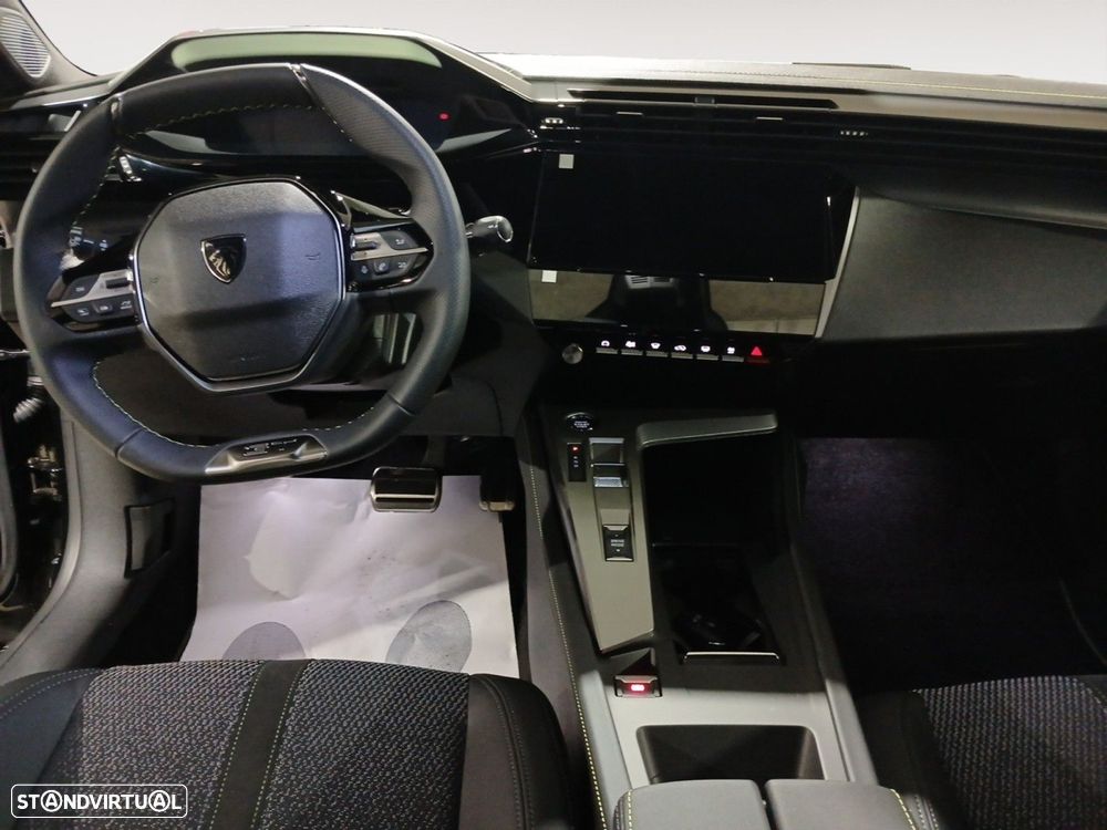 Peugeot E-408 58 kWh GT - 10