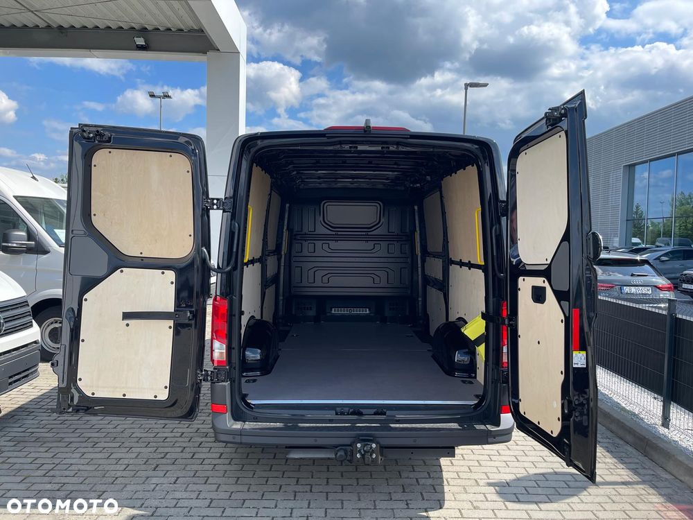 Volkswagen Crafter - 11