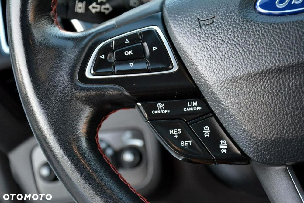 Ford Kuga 1.5 EcoBoost 2x4 ST-Line - 22