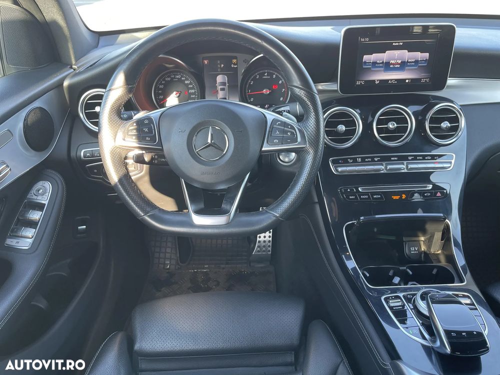 Mercedes-Benz GLC 250 4MATIC 9G-TRONIC AMG Line - 23