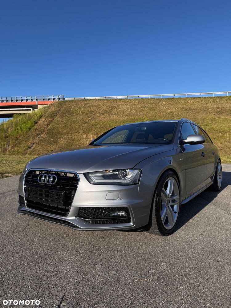 Audi A4 Avant 2.0 TDI DPF clean diesel S line Sportpaket - 1