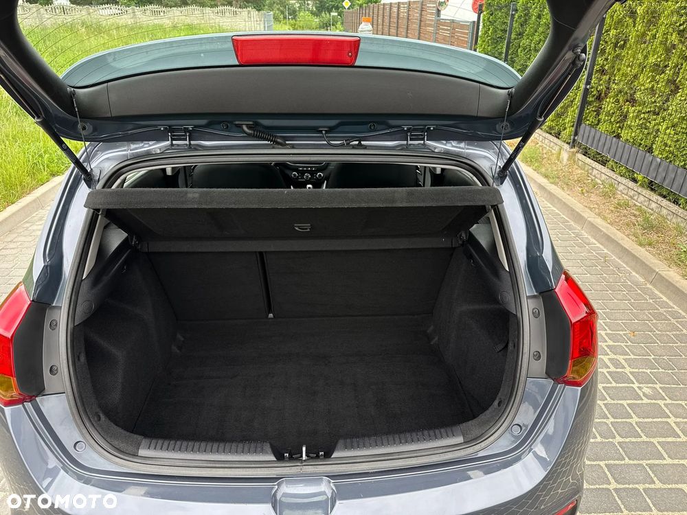 Kia Ceed 1.4 CVVT Dream-Team Edition - 15