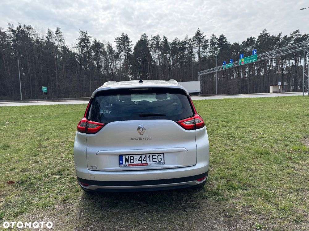 Renault Grand Scenic - 9