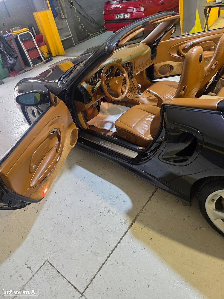 Porsche 911 Série F - 35